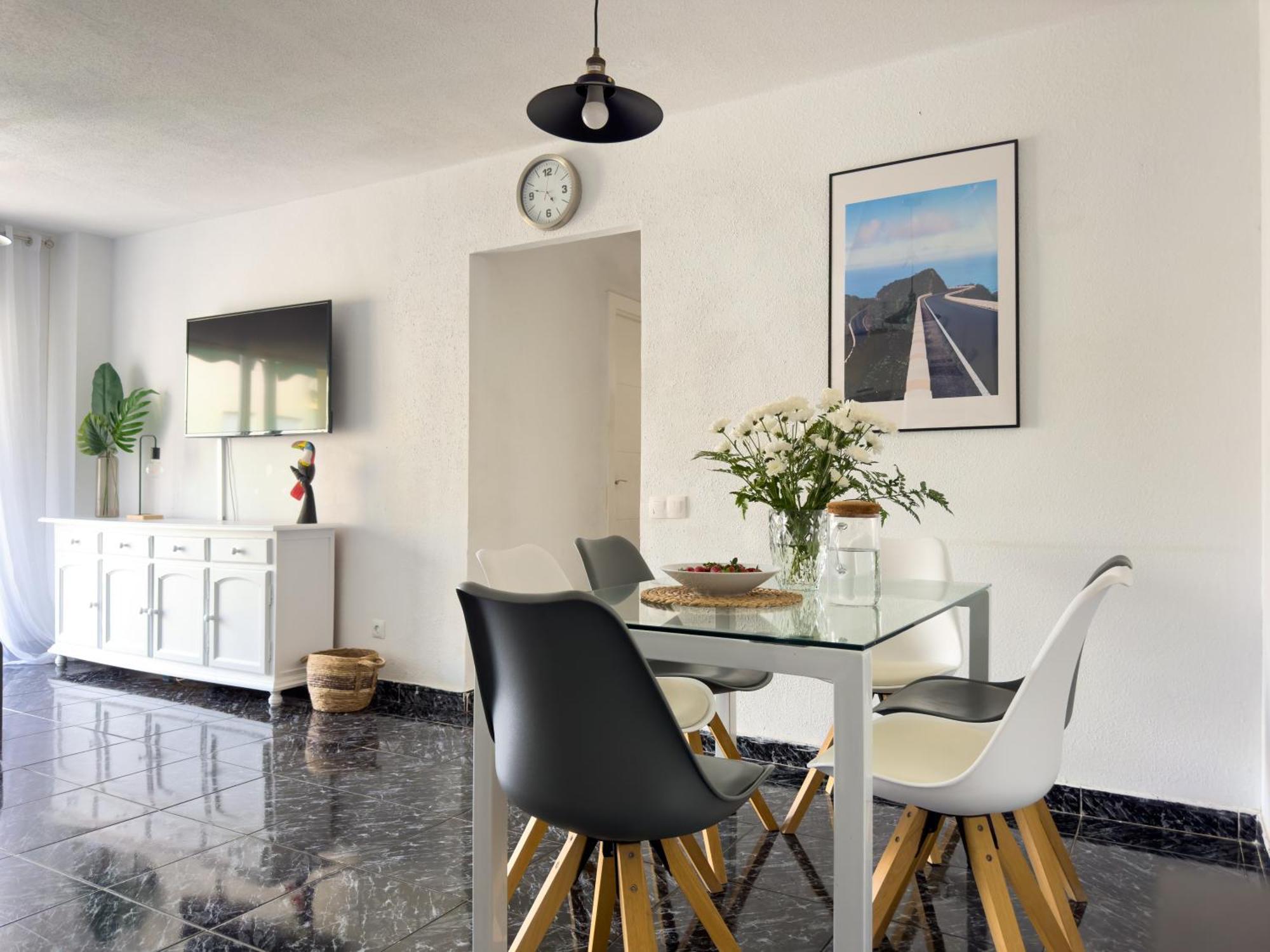 Amazing 3-Bedroom Apartment. Pool And Sea View! Los Cristianos  Dış mekan fotoğraf