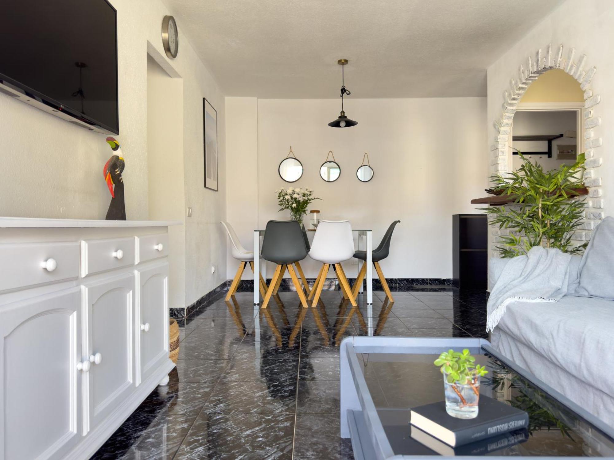 Amazing 3-Bedroom Apartment. Pool And Sea View! Los Cristianos  Dış mekan fotoğraf