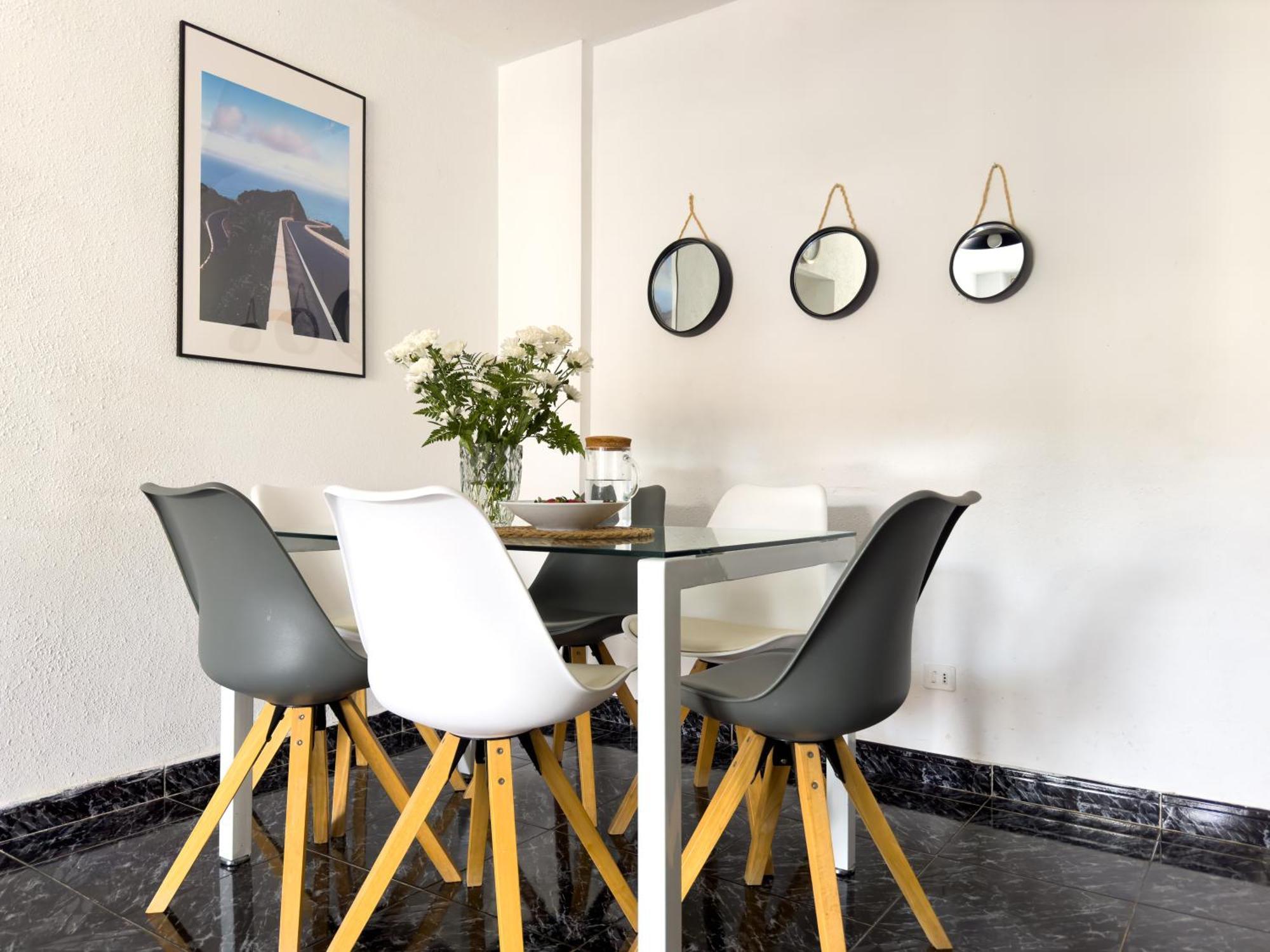Amazing 3-Bedroom Apartment. Pool And Sea View! Los Cristianos  Dış mekan fotoğraf